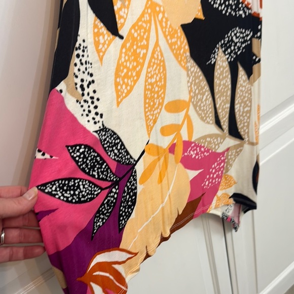 Colorful Sleeveless Women's Top - Picture 5 of 5